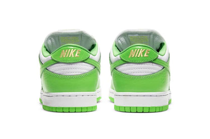 Nike SB x Supreme 'Stars' Shoes - Mean Green