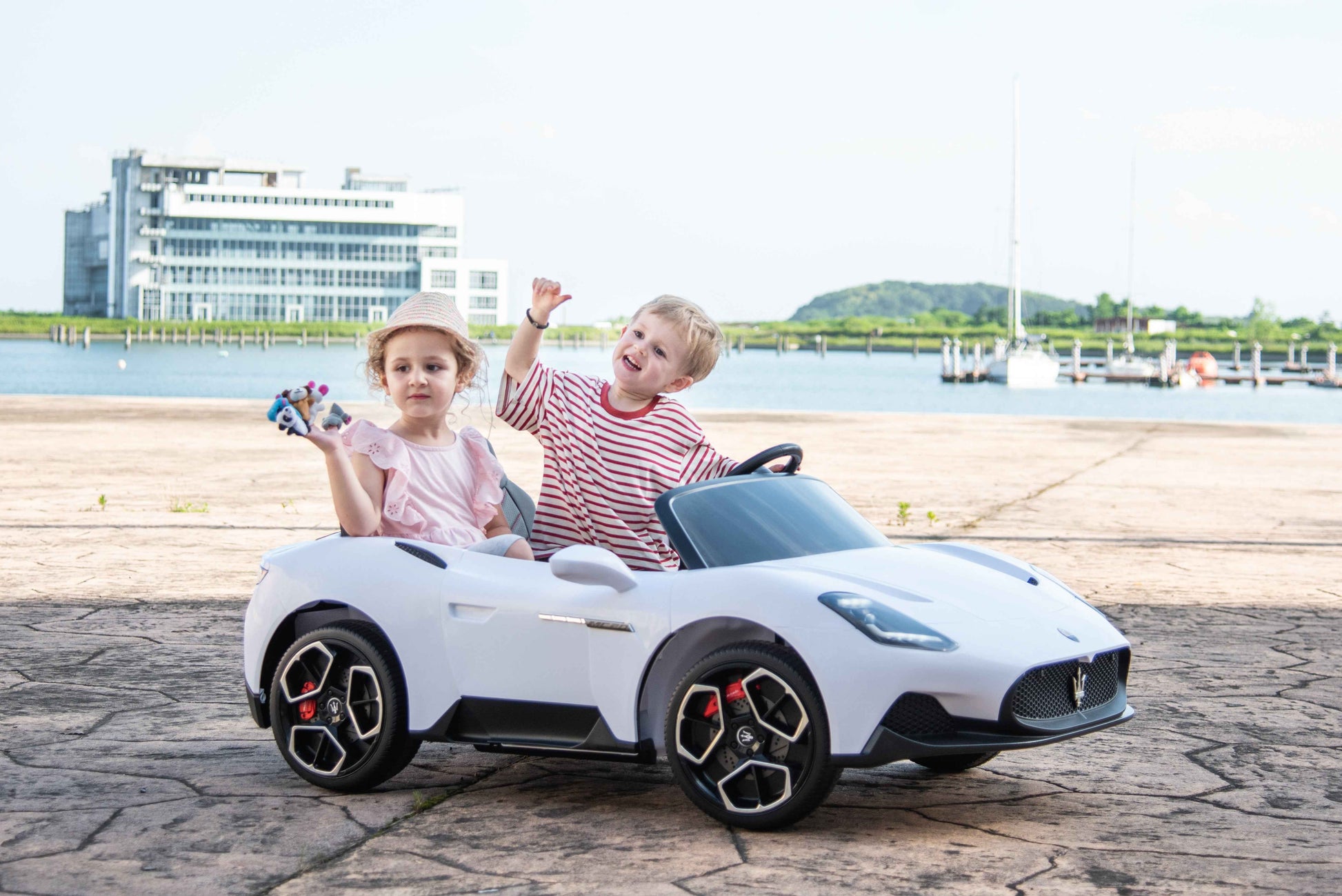 2026 Maserati MC20 Kids Ride On Car 24V 4X4 Deluxe 2 Seater