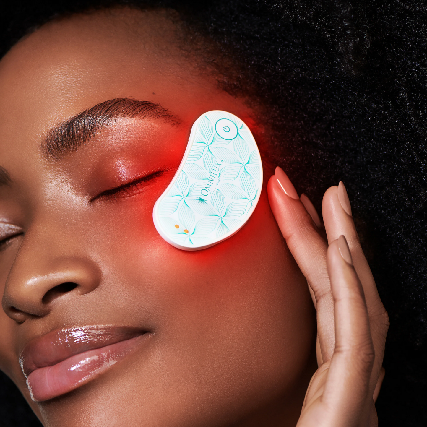 Omnilux Eye Brightener