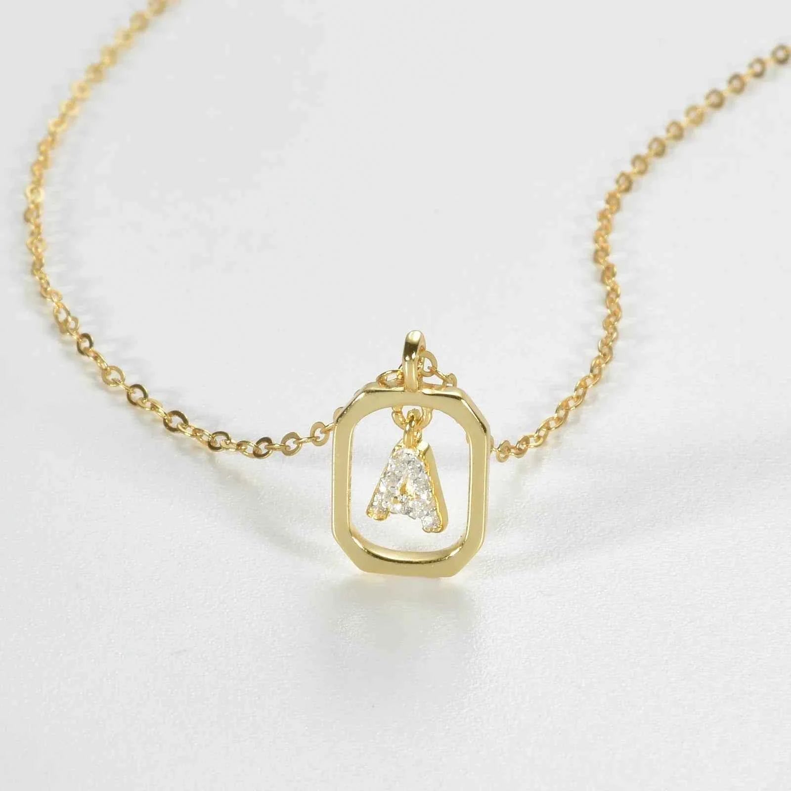 Personalized Initial Necklace in 925 Sterling Silver