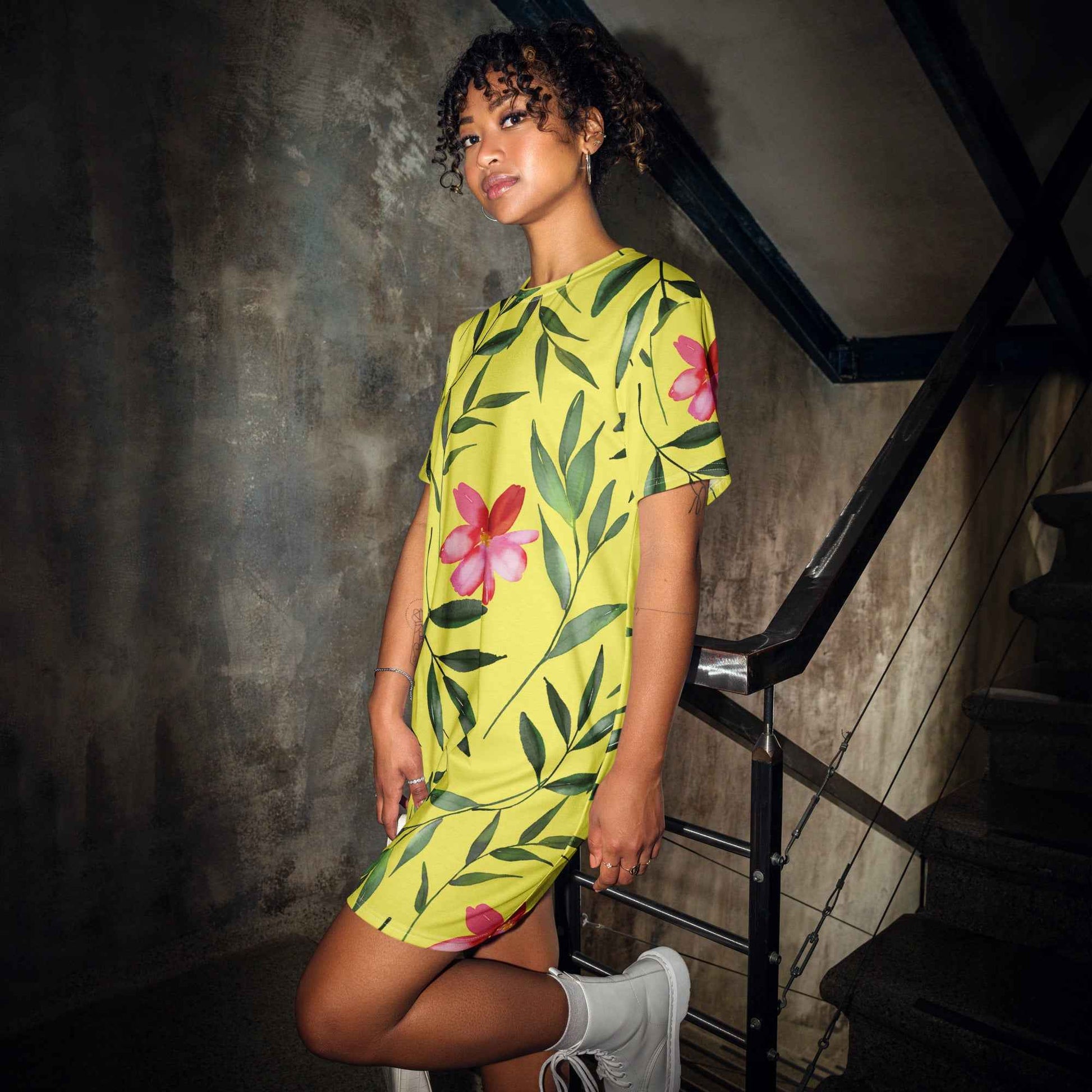 T-shirt dress - Yellow Floral Flowers
