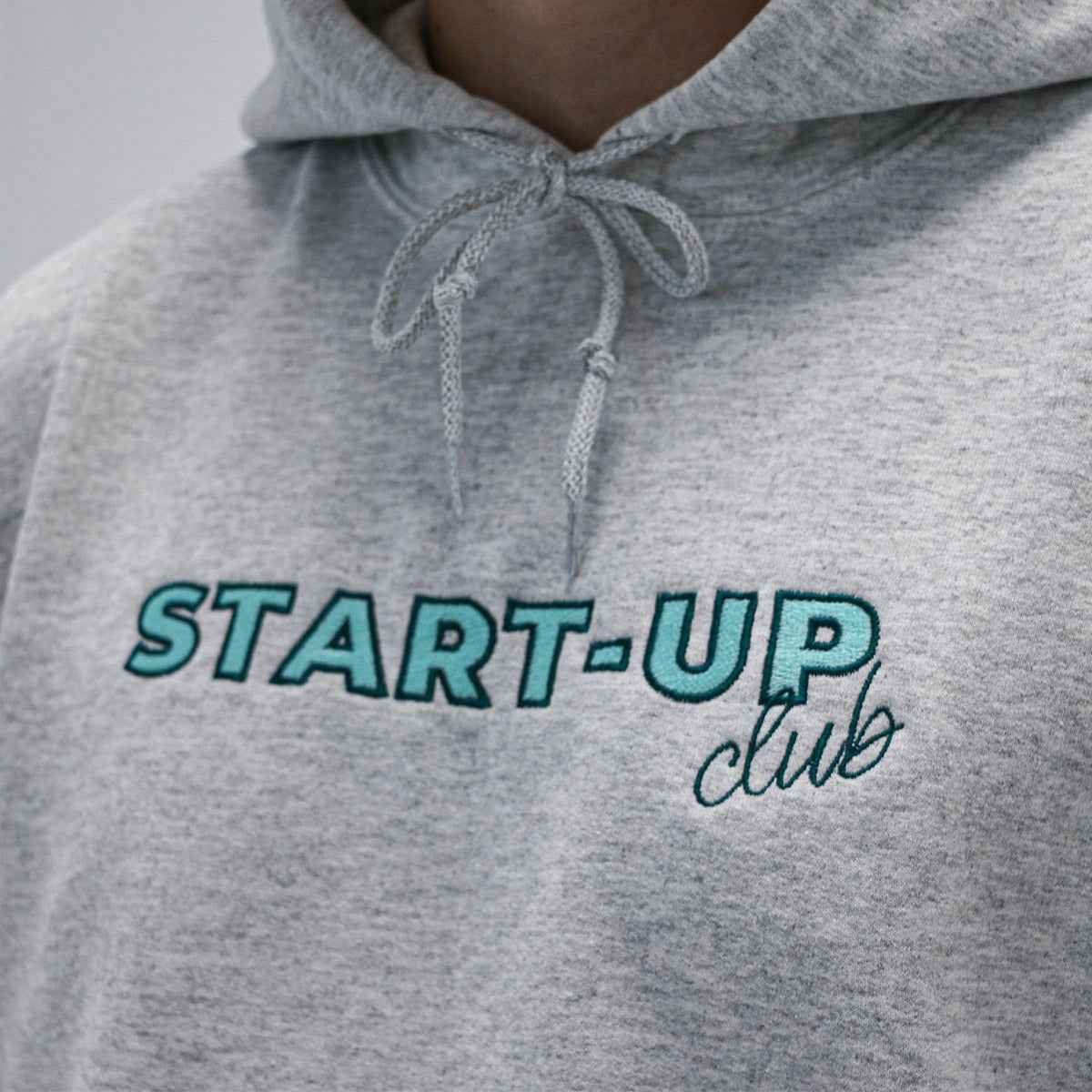 Hoodie "Start-Up Club" brodé