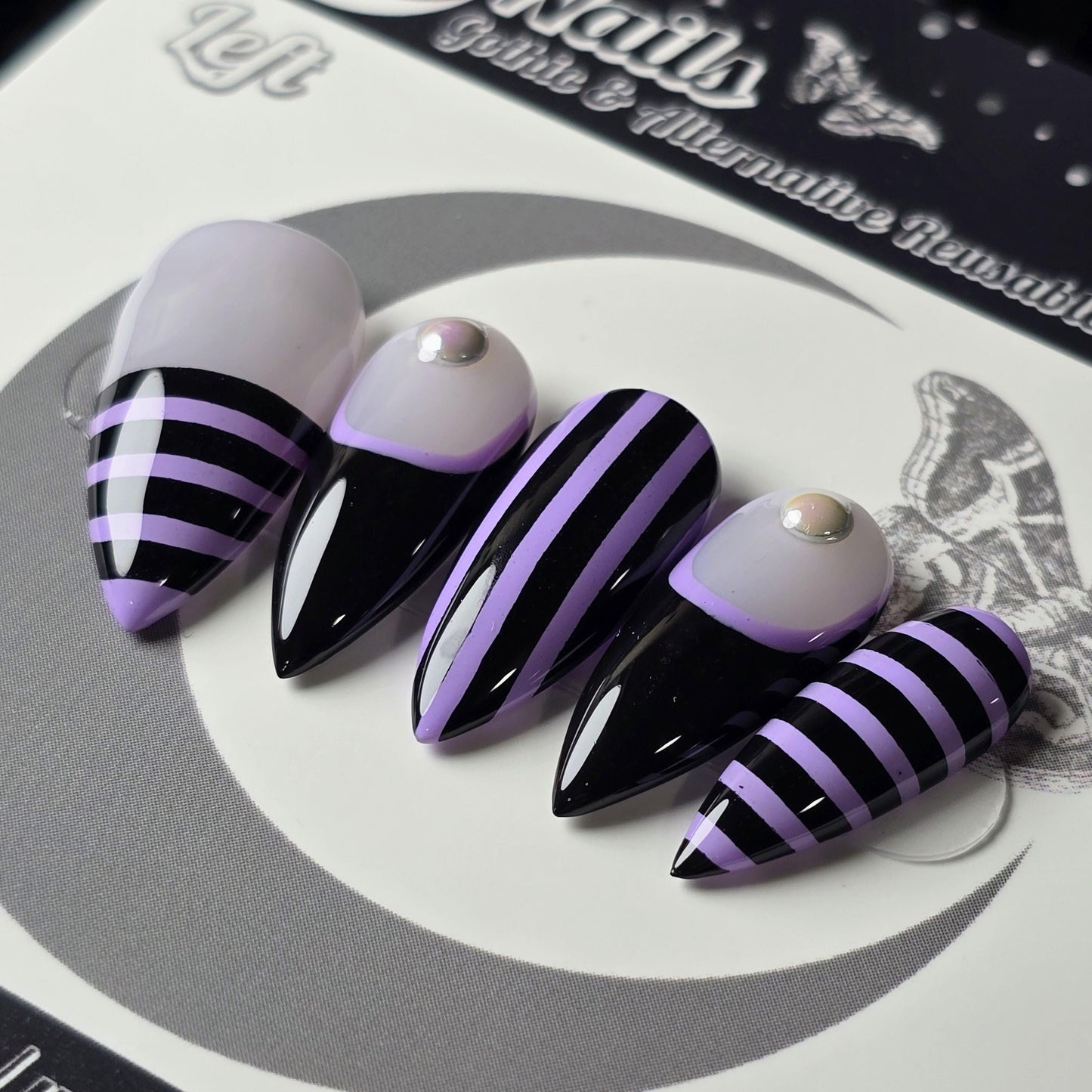Twisted Stripes Press On Nails