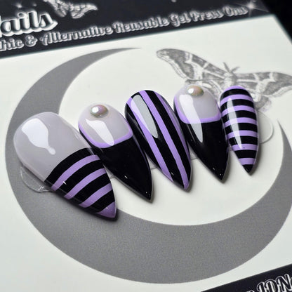 Twisted Stripes Press On Nails
