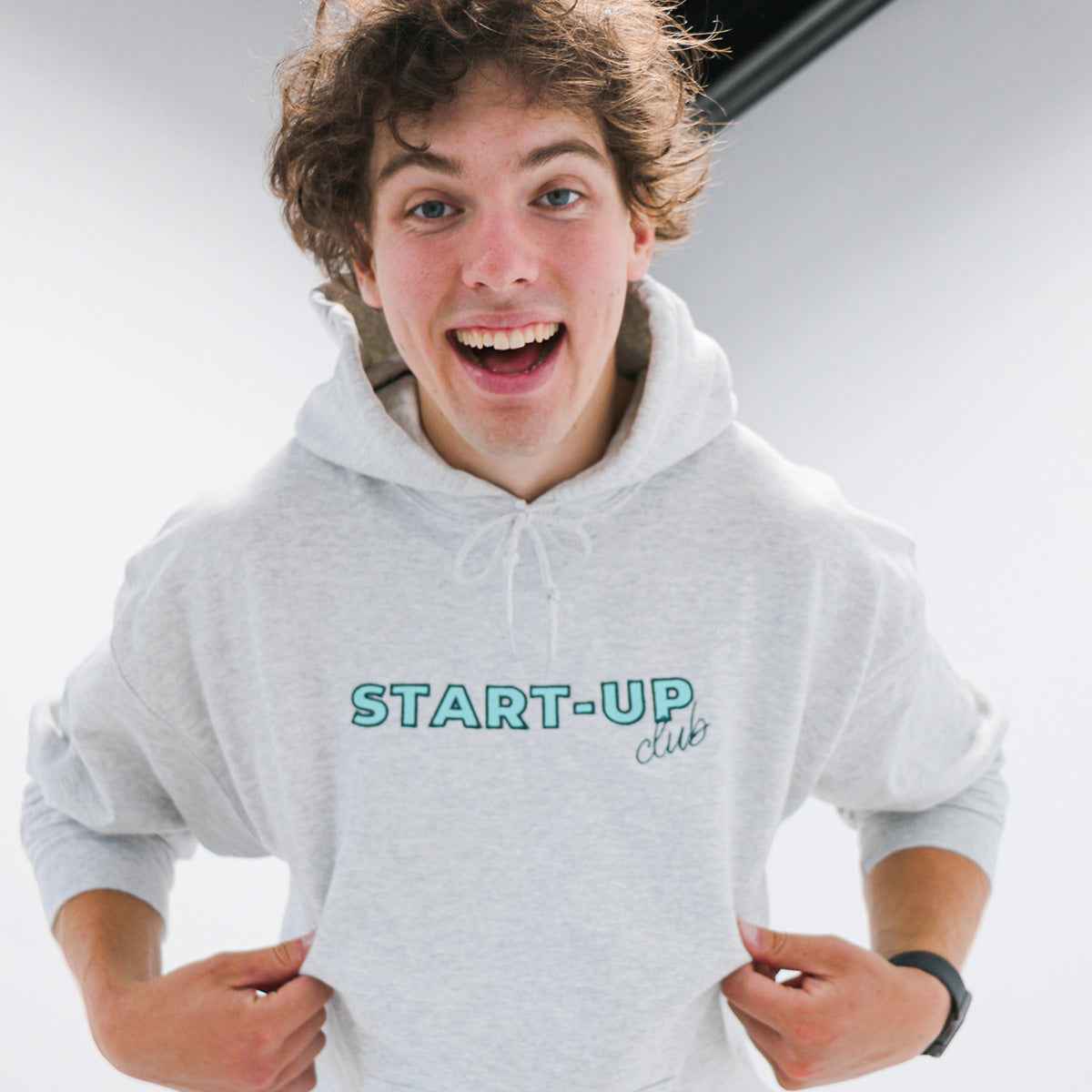 Hoodie "Start-Up Club" brodé
